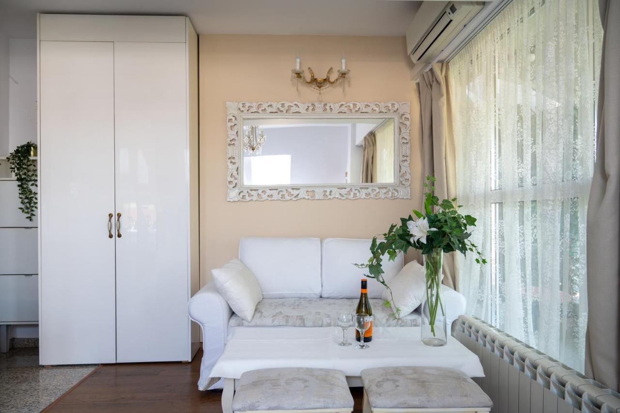 Sunny Studio With A View In Top Center Sofia Extérieur photo